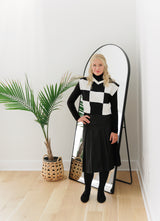 Black and White Cropped Color Block V-Neck Vest