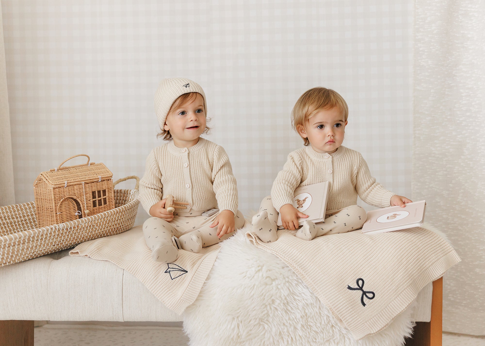 Cardigan & Hat-Bow Set